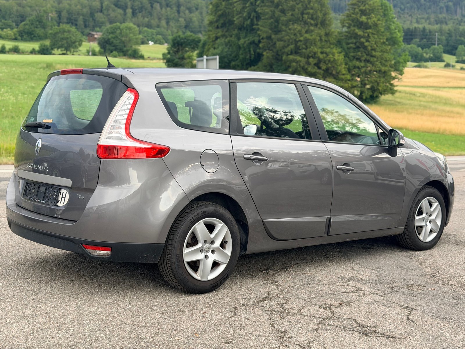RENAULT Grand Scénic 1.2 16V Turbo Bose, Essence, Occasion / Utilisé, Manuelle - 4