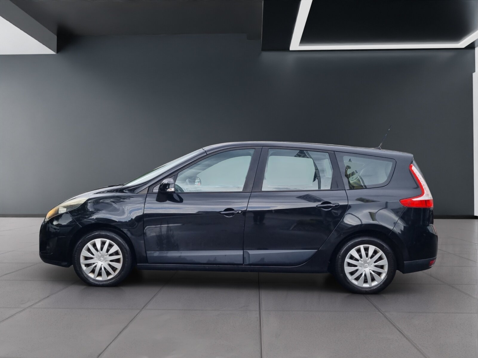 RENAULT Grand Scénic 1.4 TCe 130 Expression 7P, Petrol, Second hand / Used, Manual - 2