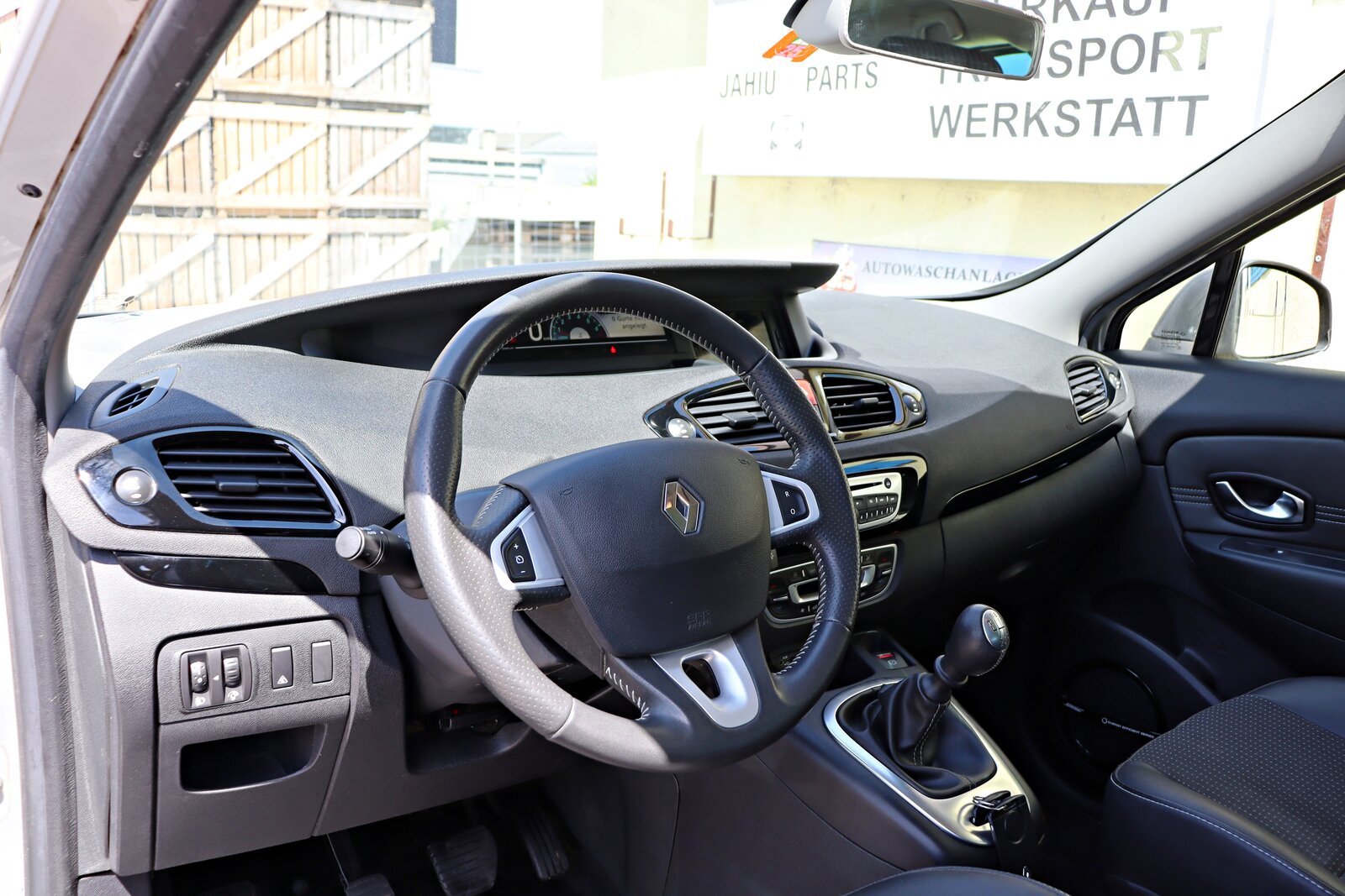 RENAULT Grand Scénic 1.4 16V Turbo Bose, Essence, Occasion / Utilisé, Manuelle - 7