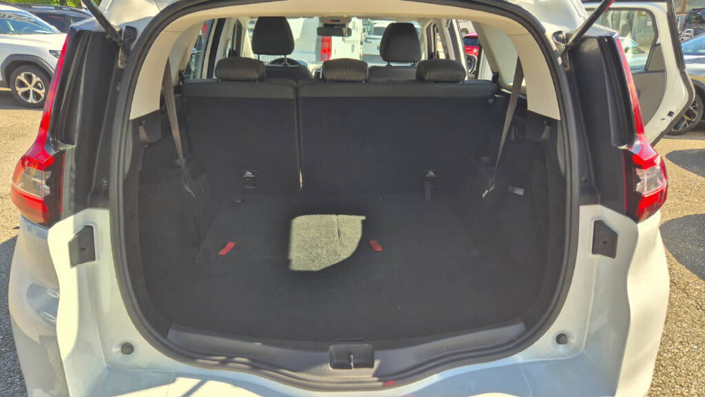 RENAULT Grand Scénic 1.3 TCe 140 Zen EDC, Benzin, Occasion / Gebraucht, Automatik - 7