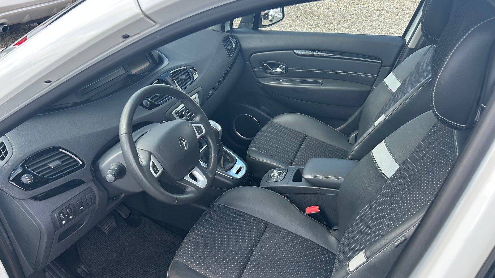 RENAULT Grand Scénic 1.5 dCi Dynamique EDC, Diesel, Second hand / Used, Automatic - 4