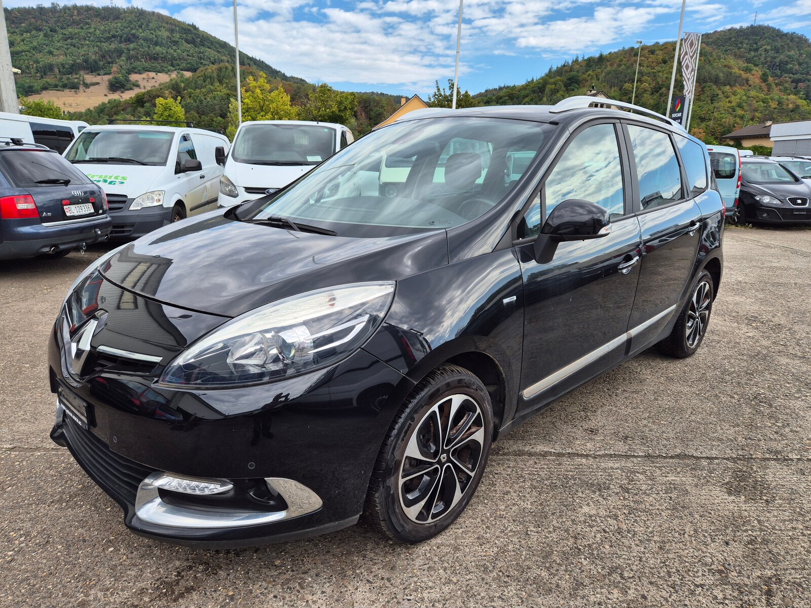 RENAULT Grand Scénic 1.2 16V Turbo Swiss Edition, Essence, Occasion / Utilisé, Manuelle - 2