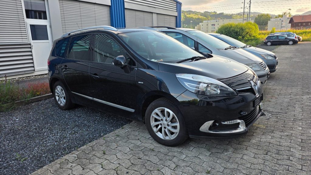 RENAULT GRAND SCéNIC 1.2 TCe 130 Bose S/S 7P