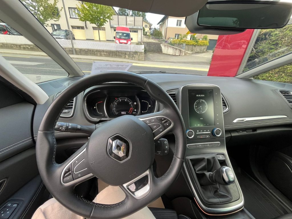 RENAULT GRAND SCéNIC 1.3 TCe 160 Intens PF, Essence, Occasion / Utilisé, Manuelle - 7