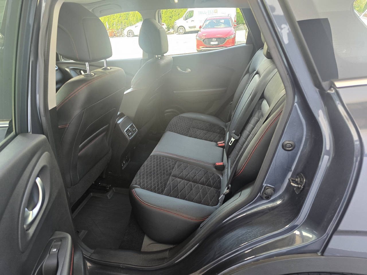 RENAULT Kadjar 1.8 Blue dCi Black Edition 4WD, Diesel, Second hand / Used, Manual - 7