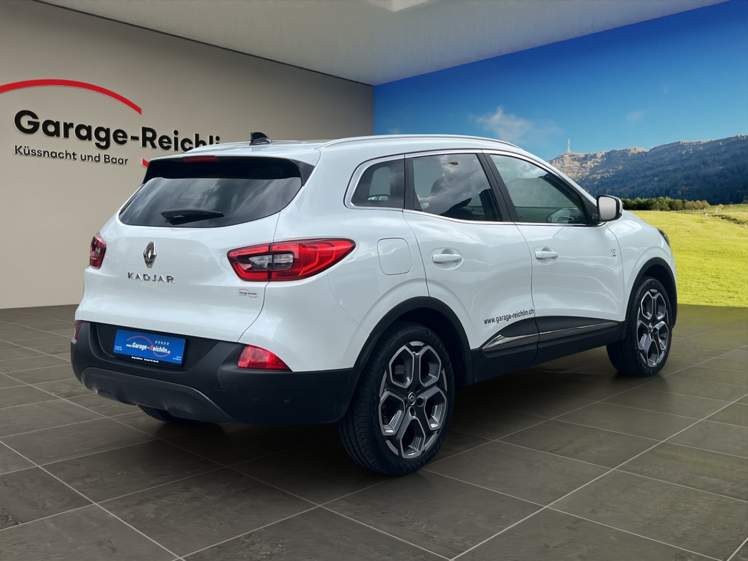 RENAULT Kadjar 1.2 TCe 90th Anniv. EDC, Petrol, Second hand / Used, Automatic - 5