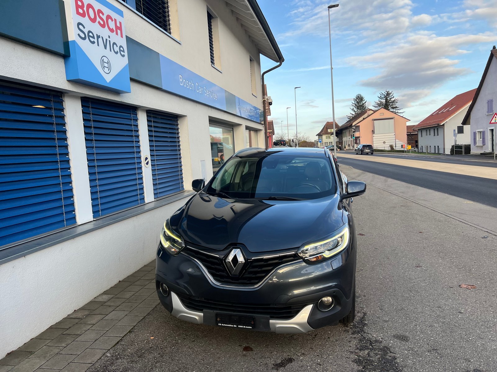 RENAULT Kadjar 1.6 dCi Swiss Edition 4x4, Diesel, Second hand / Used, Manual - 3