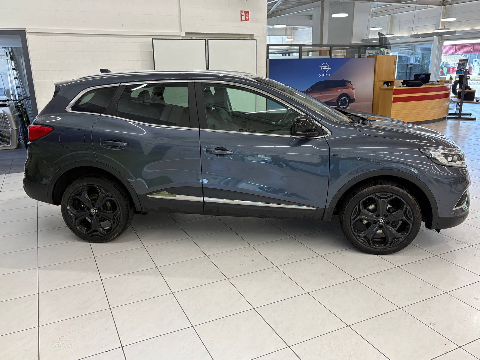RENAULT Kadjar 1.8 Blue dCi Black Edition 4WD, Diesel, Second hand / Used, Manual - 4