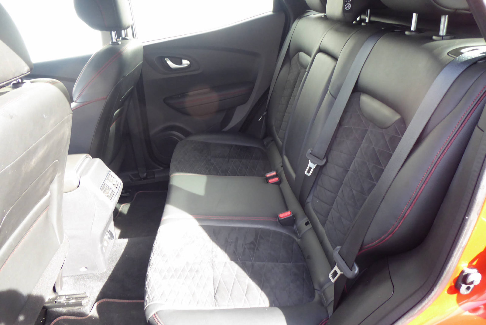 RENAULT Kadjar 1.8 Blue dCi Black Edition 4WD, Diesel, Occasion / Gebraucht, Handschaltung - 6