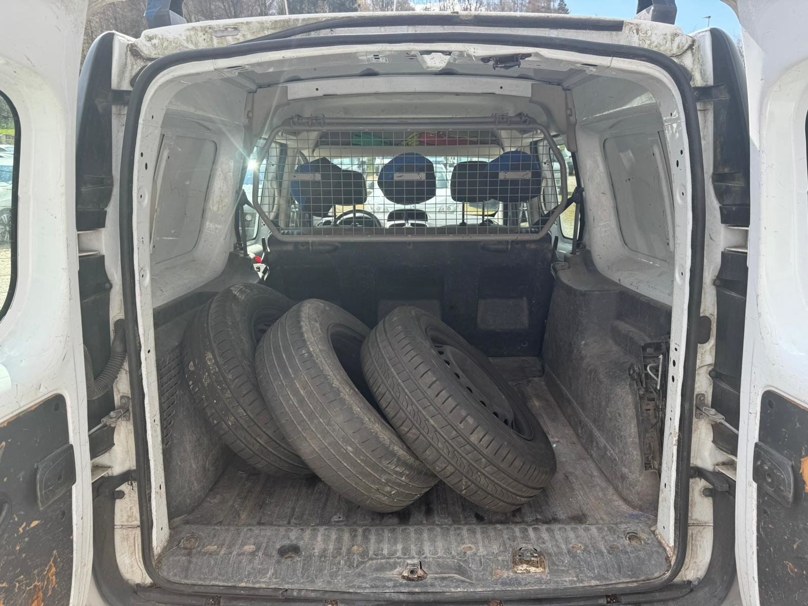 RENAULT Kangoo Maxi dCi 110 Business 5 Plätze / 5 places, Diesel, Occasion / Gebraucht, Handschaltung - 7