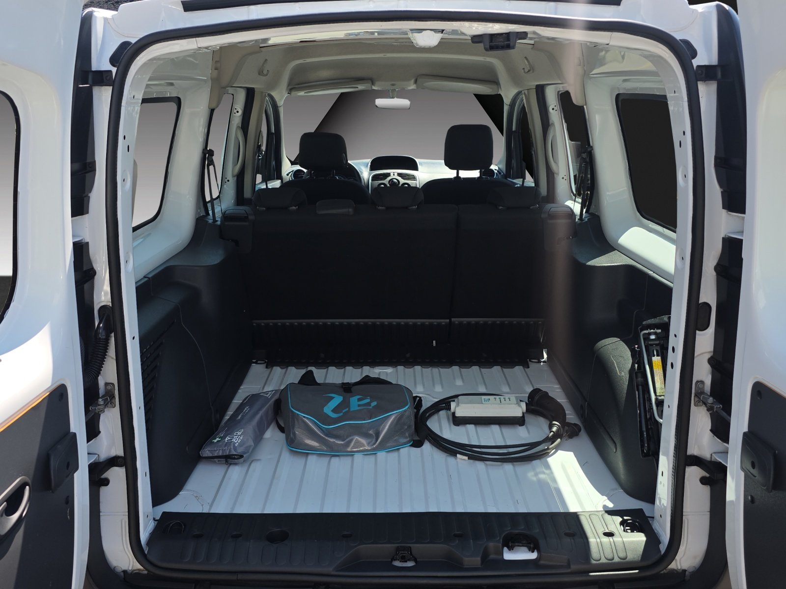 RENAULT Kangoo Maxi Z.E. 33 R60 Access 5 Plätze, Électrique, Occasion / Utilisé, Automatique - 7