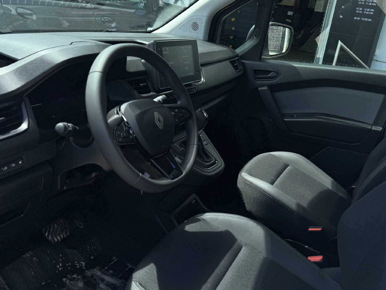 RENAULT Kangoo Van L2 1.3 TCe 130 Extra, Petrol, New car, Automatic - 5