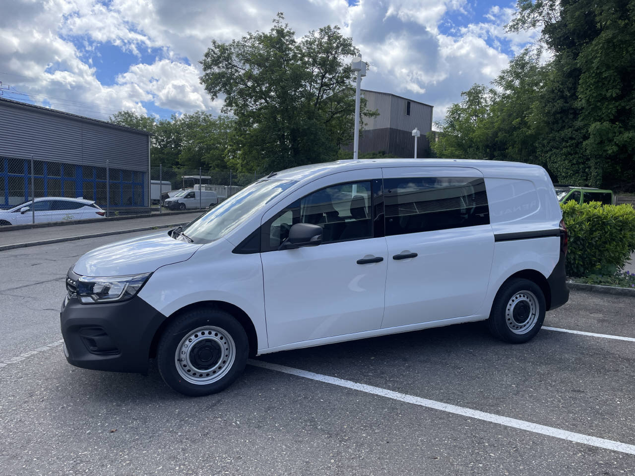 RENAULT Kangoo Van L2 TCe 130 Advance 5Pl., Petrol, New car, Automatic - 3