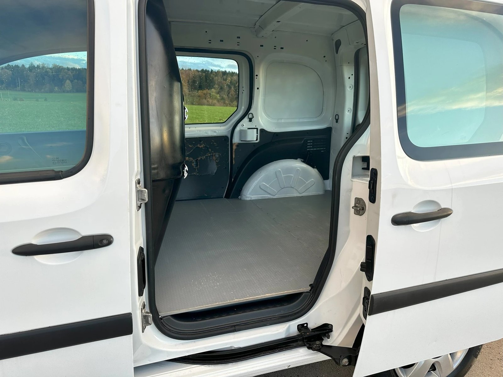 RENAULT Kangoo Medium dCi 90 ENERGY Business *Nutzlast 745 K, Diesel, Second hand / Used, Manual - 6