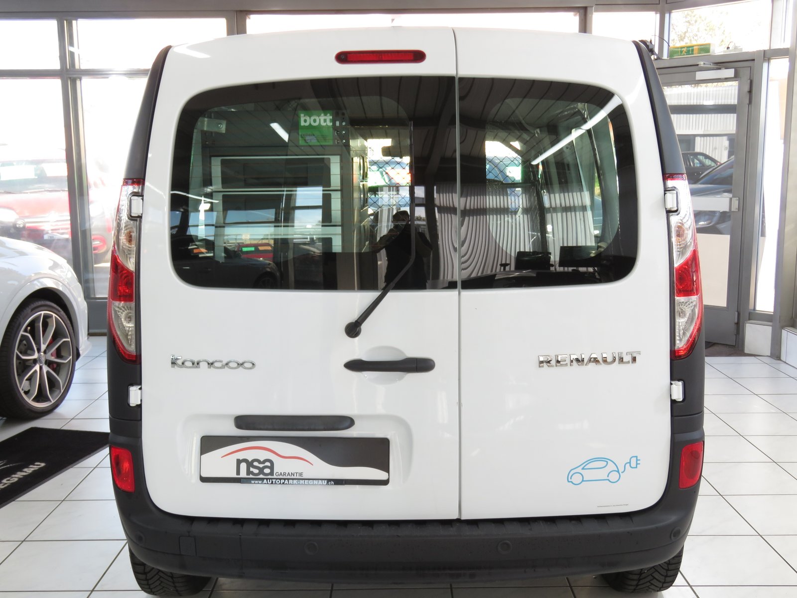 RENAULT Kangoo Z.E. Business, Electric, Second hand / Used, Automatic - 5