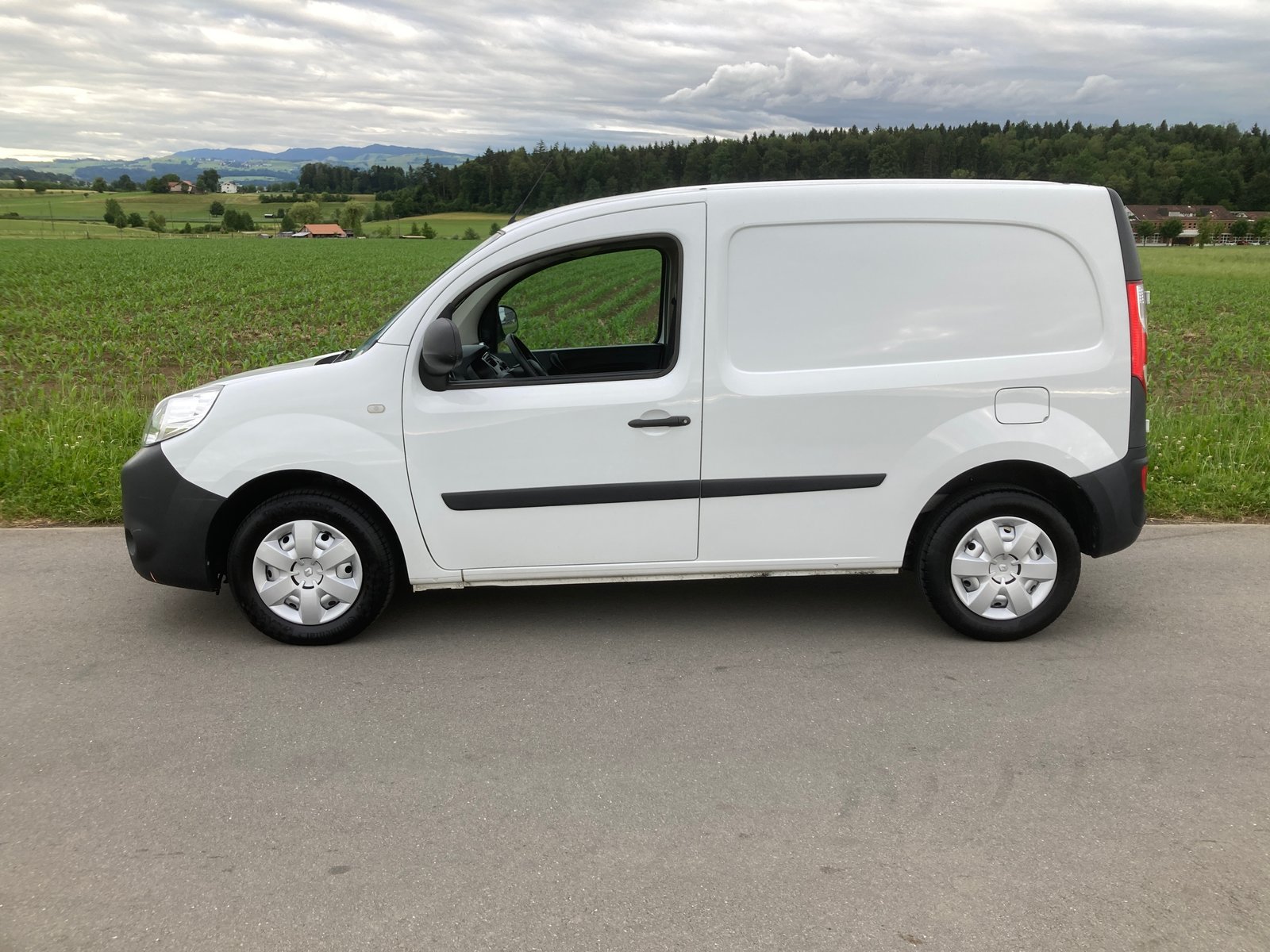 RENAULT Kangoo Medium dCi 95 ENERGY Business, Diesel, Second hand / Used, Manual - 4