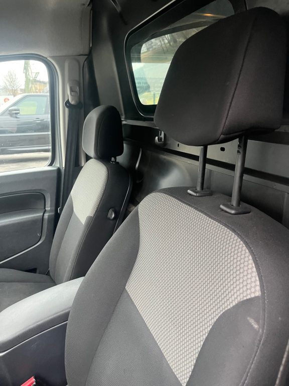RENAULT KANGOO, Benzina, Occasioni / Usate, Manuale - 7