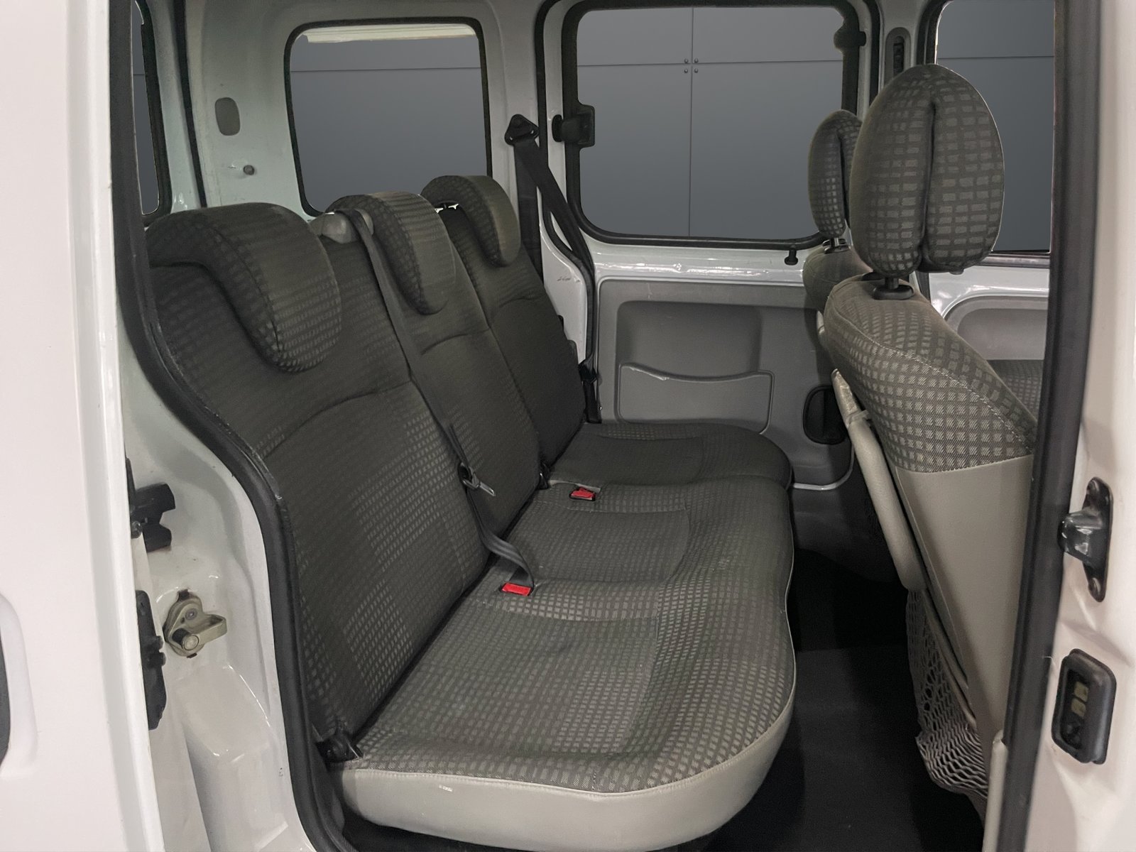 RENAULT Kangoo 1.6 16V Expression, Benzin, Occasion / Gebraucht, Handschaltung - 7