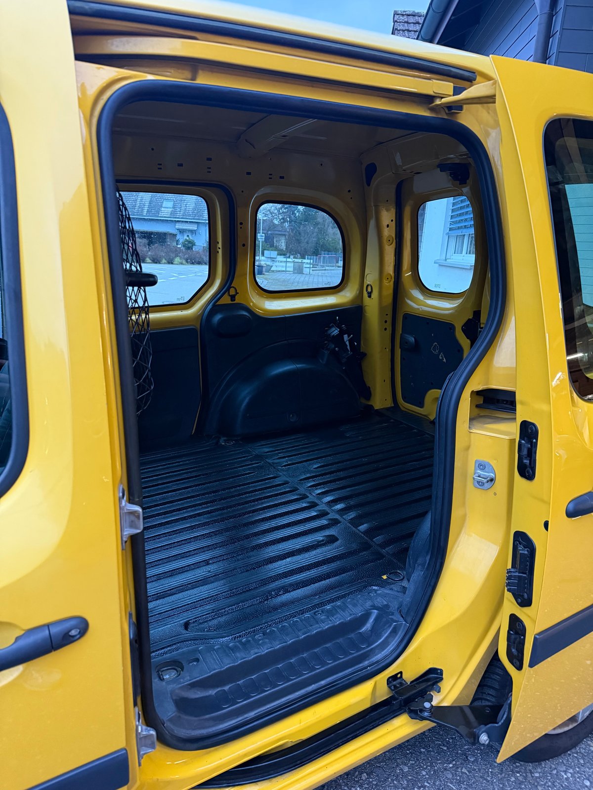 RENAULT Kangoo Medium dCi 115 ENERGY Business ** Frisch ab MFK ** Ne, Diesel, Second hand / Used, Manual - 6