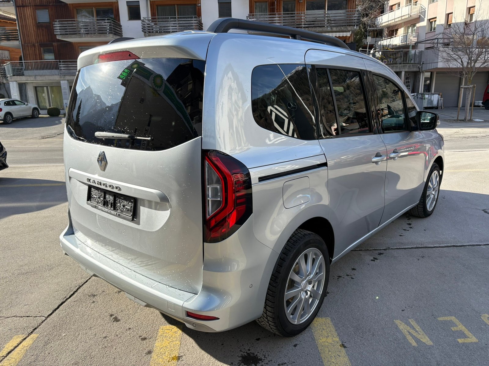RENAULT Kangoo 1.3 TCe 130Tech. A, Petrol, Second hand / Used, Automatic - 3