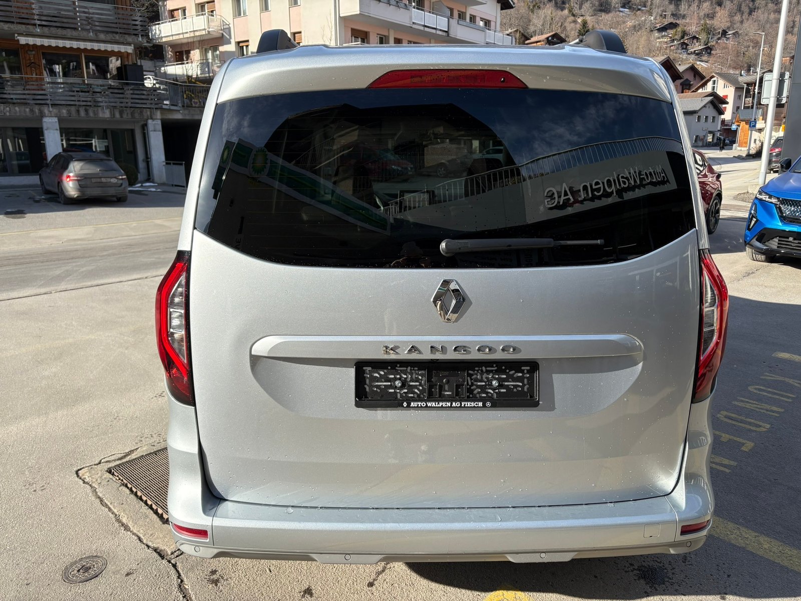 RENAULT Kangoo 1.3 TCe 130Tech. A, Petrol, Second hand / Used, Automatic - 4