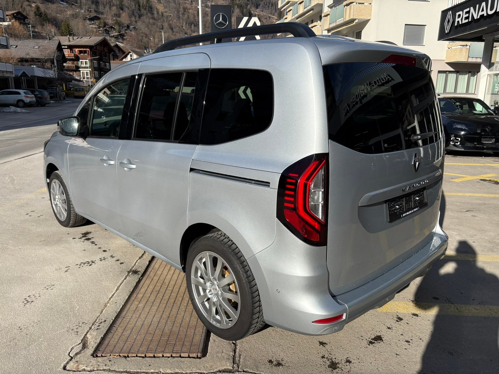 RENAULT Kangoo 1.3 TCe 130Tech. A, Petrol, Second hand / Used, Automatic - 5