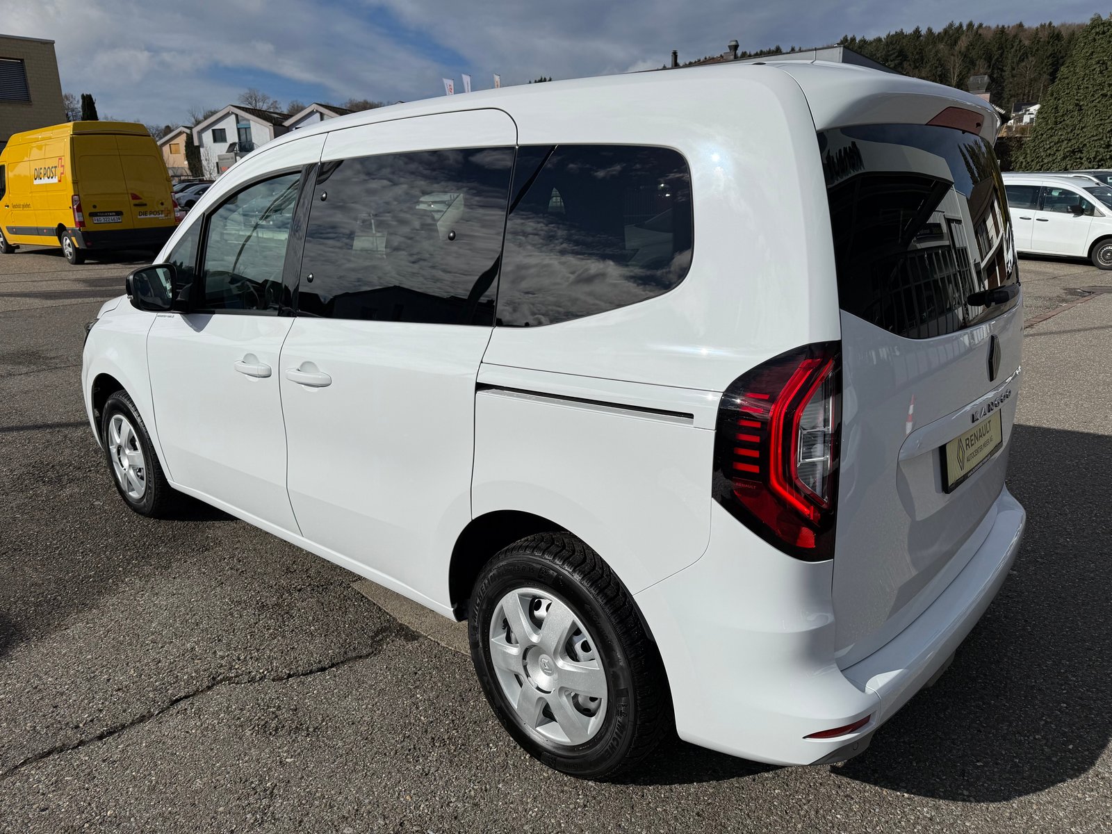 RENAULT Kangoo 1.3 TCe 100 PF Equilibre, Benzin, Occasion / Gebraucht, Handschaltung - 4