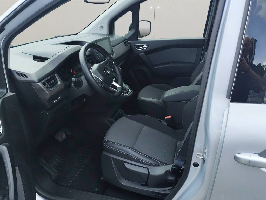 RENAULT Kangoo Kombi 1.3 TCe 130 techno, Petrol, Second hand / Used, Automatic - 4