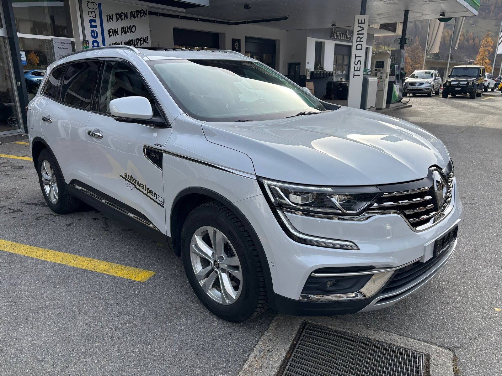RENAULT Koleos 2.0 dCi Initiale 4WD, Diesel, Second hand / Used, Automatic - 2