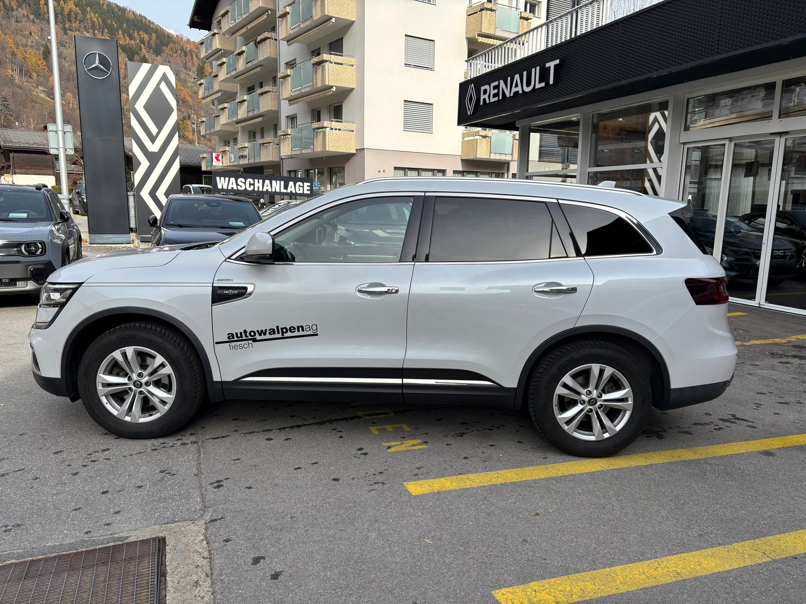 RENAULT Koleos 2.0 dCi Initiale 4WD, Diesel, Second hand / Used, Automatic - 5