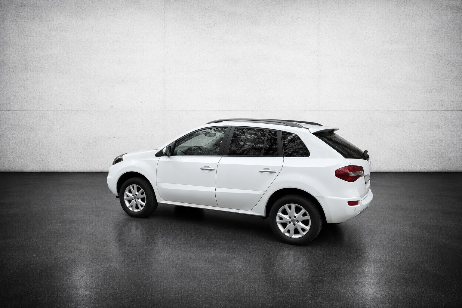 RENAULT Koleos 2.5 Expression 4x4, Essence, Occasion / Utilisé, Manuelle - 2