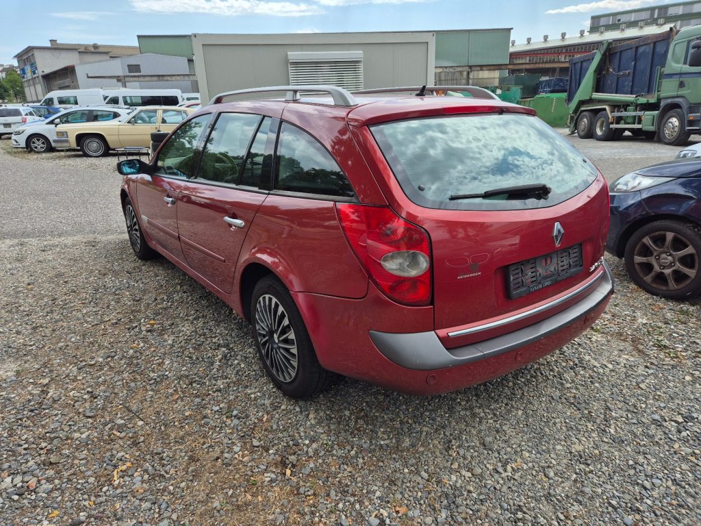 RENAULT LAGUNA 2.2 dCi FAP Dynamique, Diesel, Second hand / Used, Automatic - 6