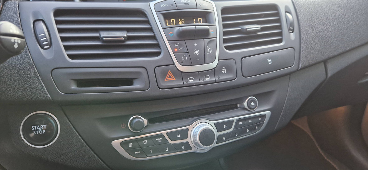 RENAULT Laguna Grandtour 2.0 dCi 173 Bose Edition, Diesel, Occasion / Utilisé, Automatique - 7