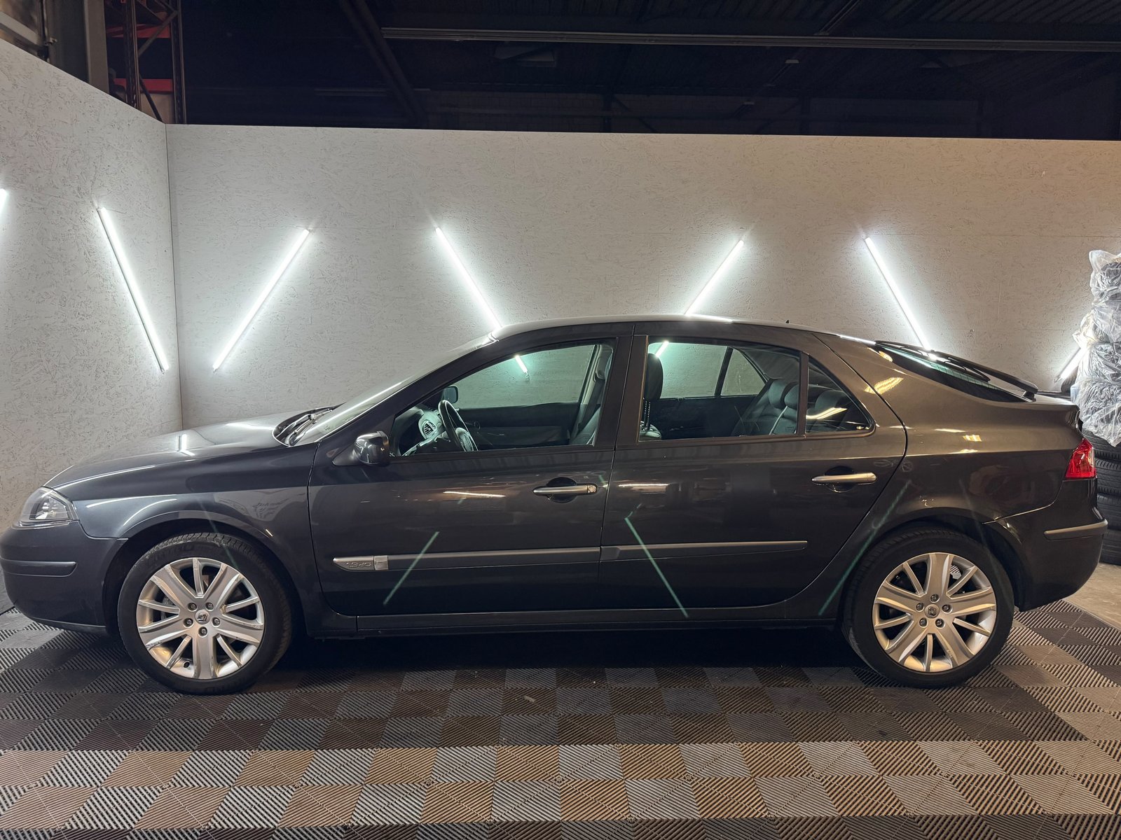 RENAULT Laguna 1.9 dCi Dynamique, Diesel, Occasion / Gebraucht, Handschaltung - 5