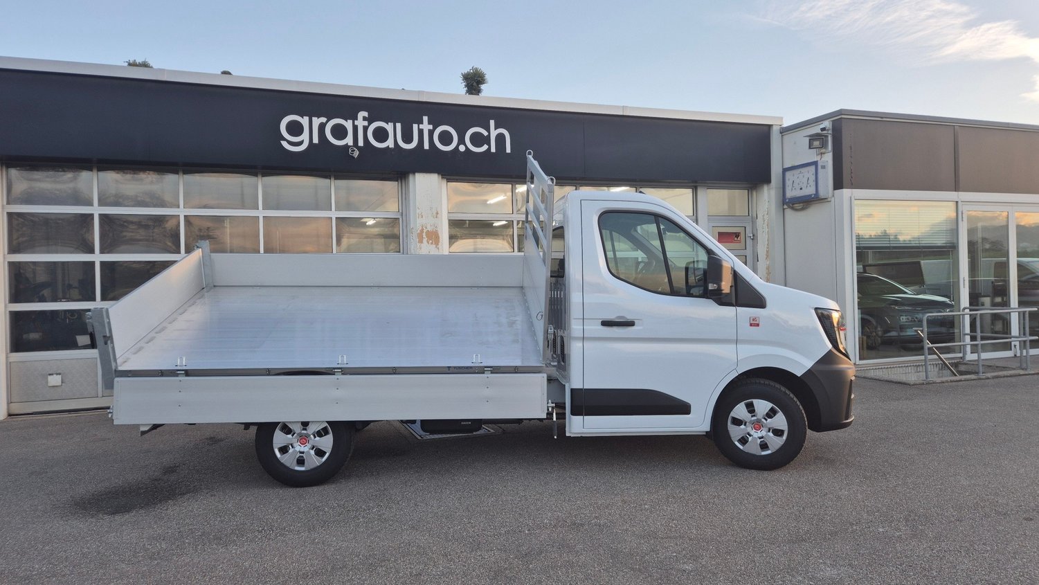 RENAULT Master Red CCAB 3T5 E6 L2H1 2.0dCi150, Diesel, New car, Manual - 2