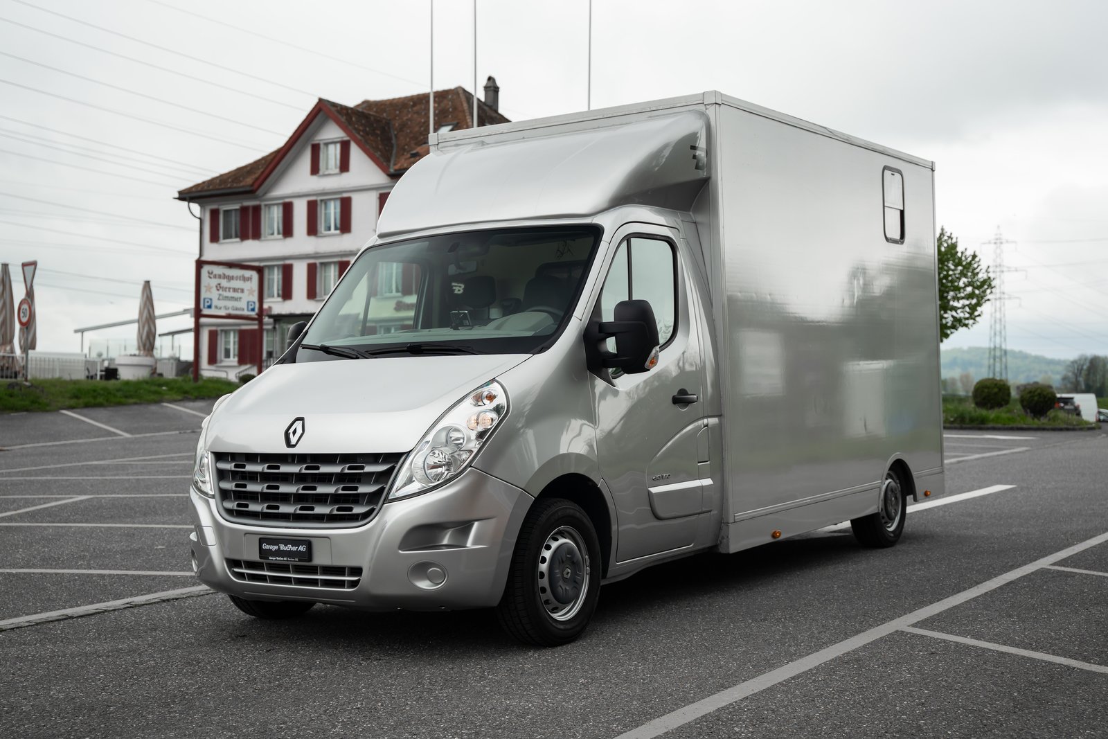 RENAULT Master Equitrek T35 2.3dCi Selbstfahrer / Pferdetran