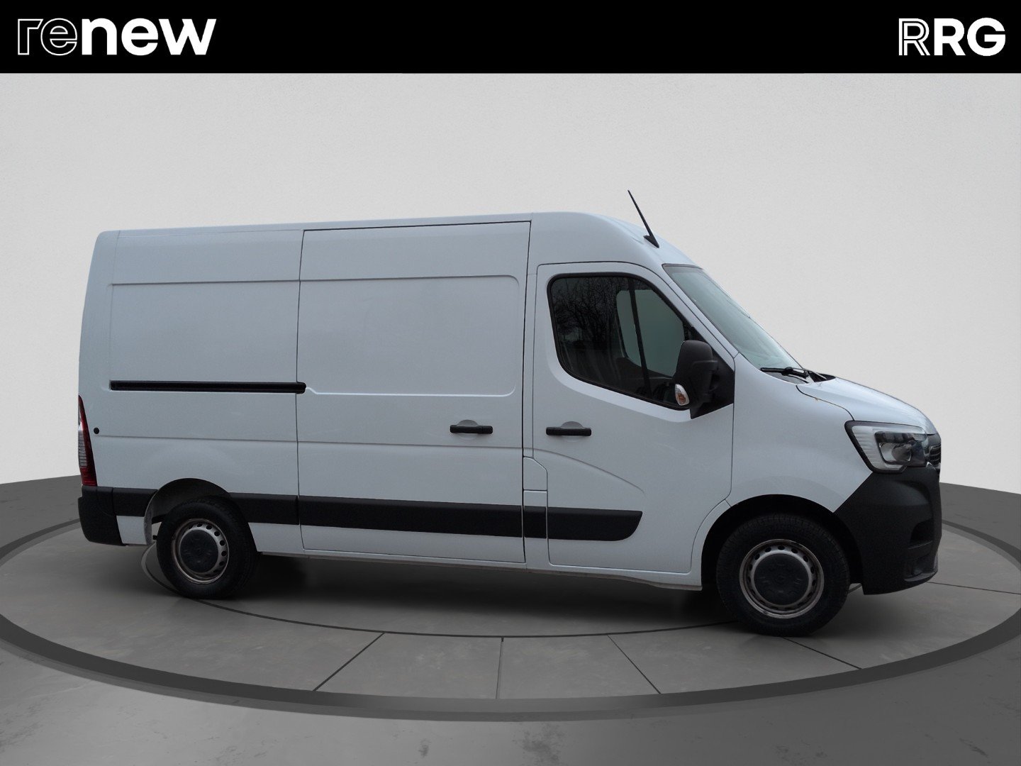 RENAULT Master T35 2.3 Blue dCi 135 L2H2, Diesel, Second hand / Used, Manual - 2