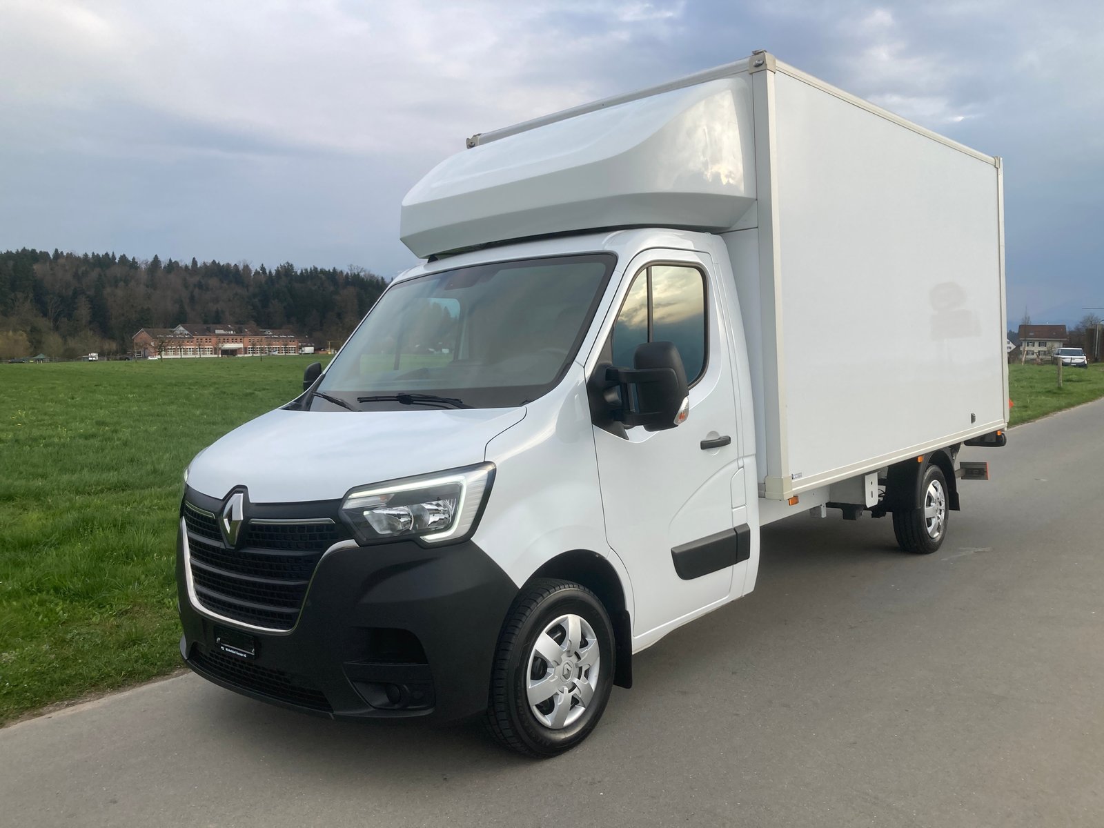 RENAULT Master T35 2.3 Blue dCi 145 L3H3 Hebebühne