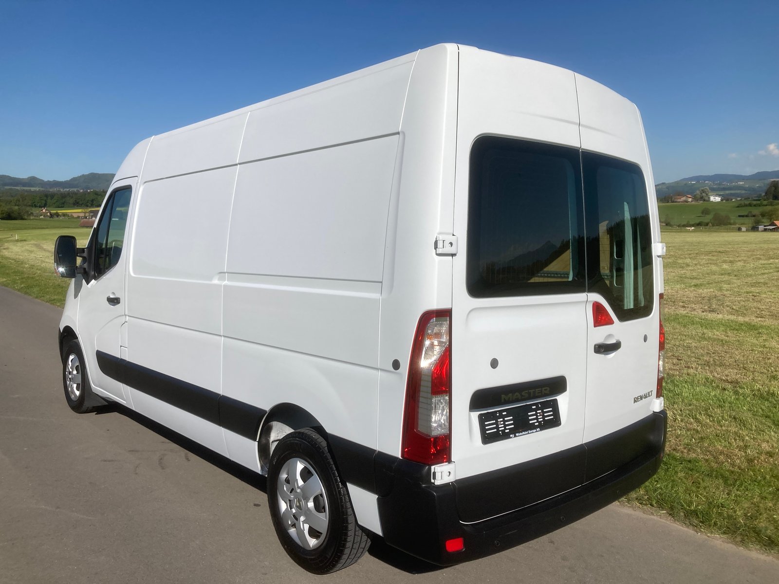 RENAULT Master T35 2.3dCi 130 L2H2, Diesel, Second hand / Used, Manual - 4