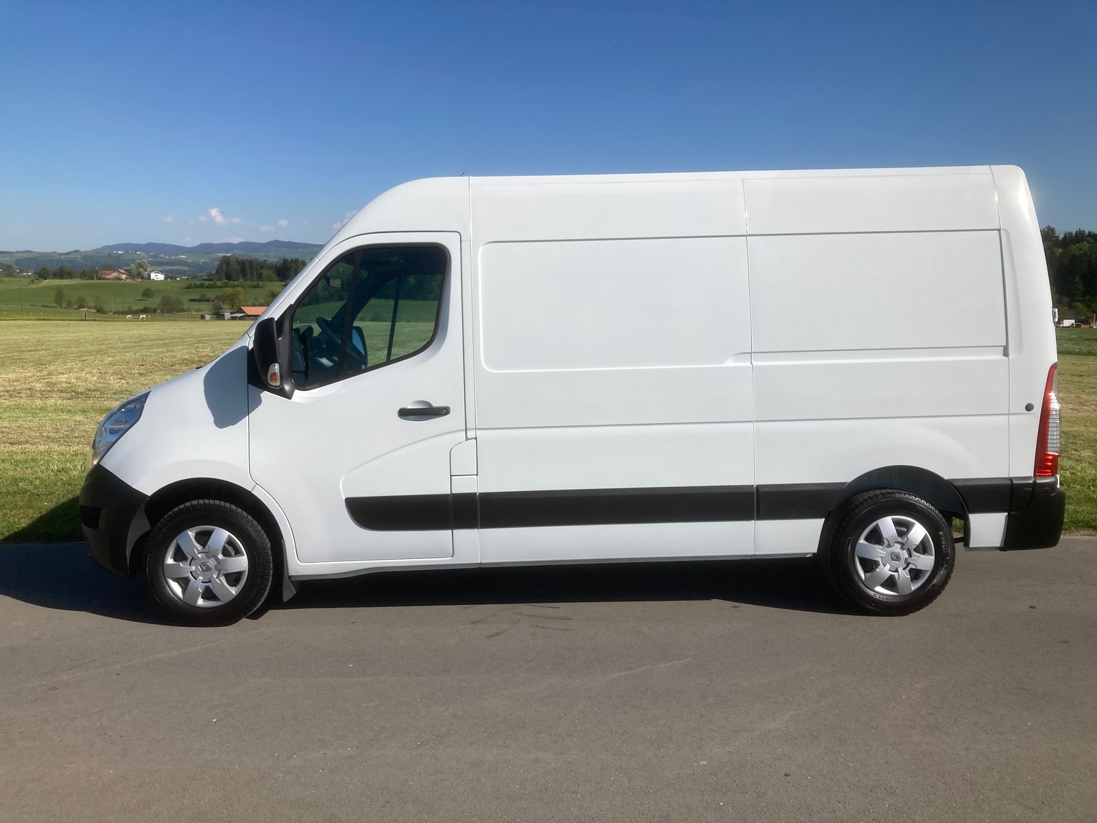 RENAULT Master T35 2.3dCi 130 L2H2, Diesel, Second hand / Used, Manual - 5