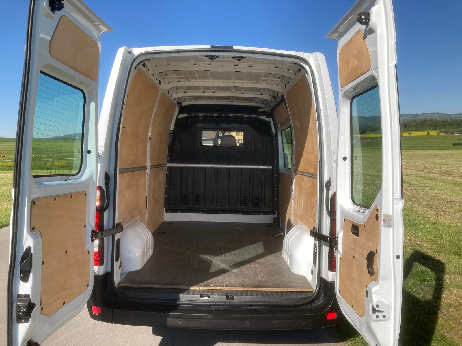 RENAULT Master T35 2.3dCi 130 L2H2, Diesel, Second hand / Used, Manual - 6