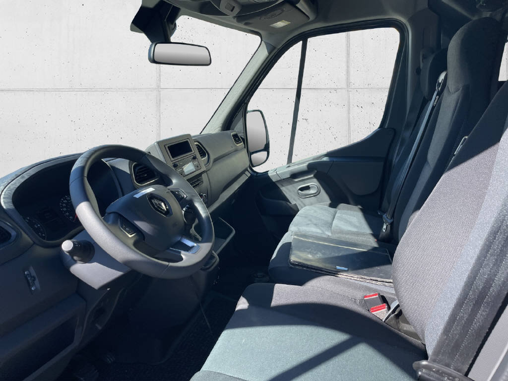 RENAULT Master fourg. 3.3 t L2H2 2.3 dCi 135 TwinTurbo, Diesel, Occasion / Utilisé, Manuelle - 7
