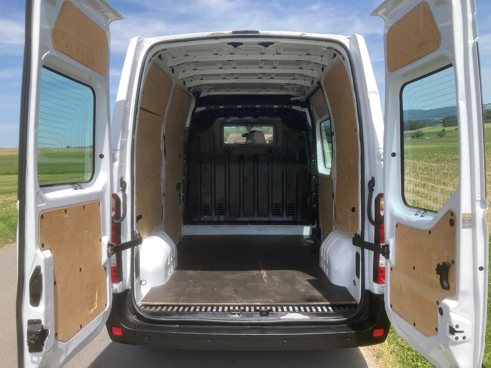 RENAULT Master T33 2.3dCi 110 L1H2, Diesel, Second hand / Used, Manual - 6