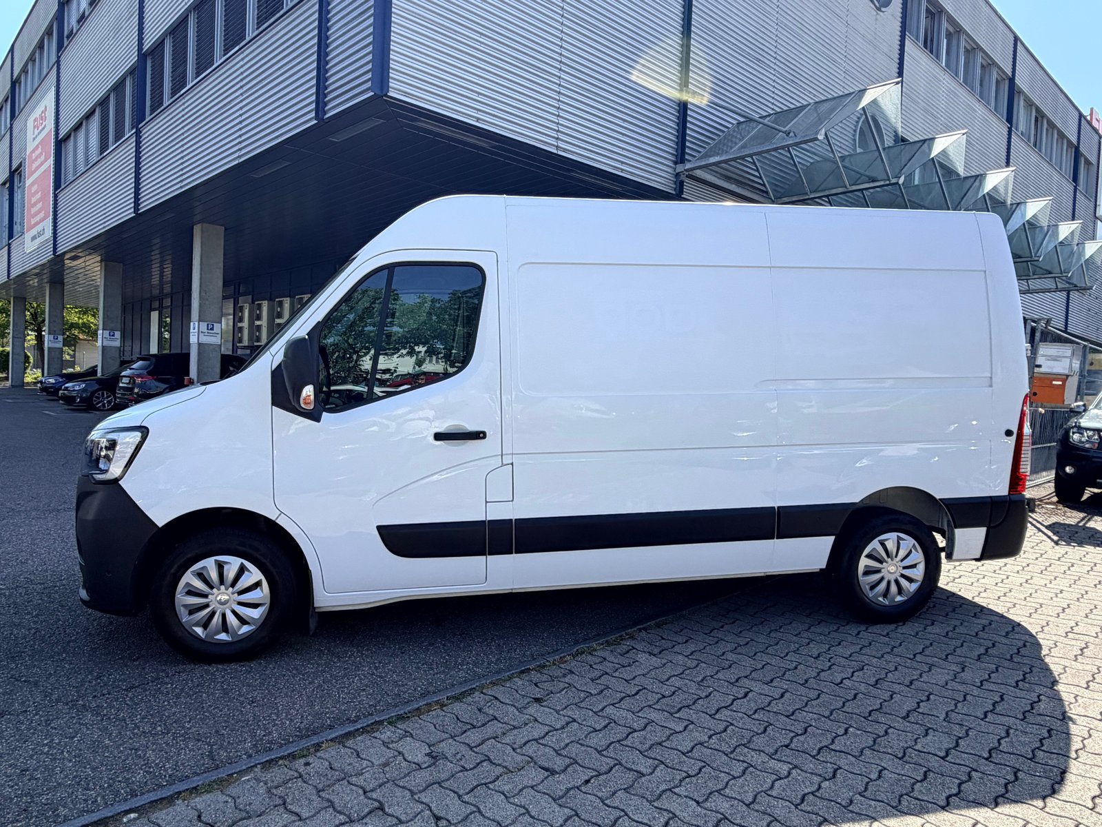 RENAULT Master T35 2.3dCi 135 L2H2, Diesel, Second hand / Used, Manual - 6