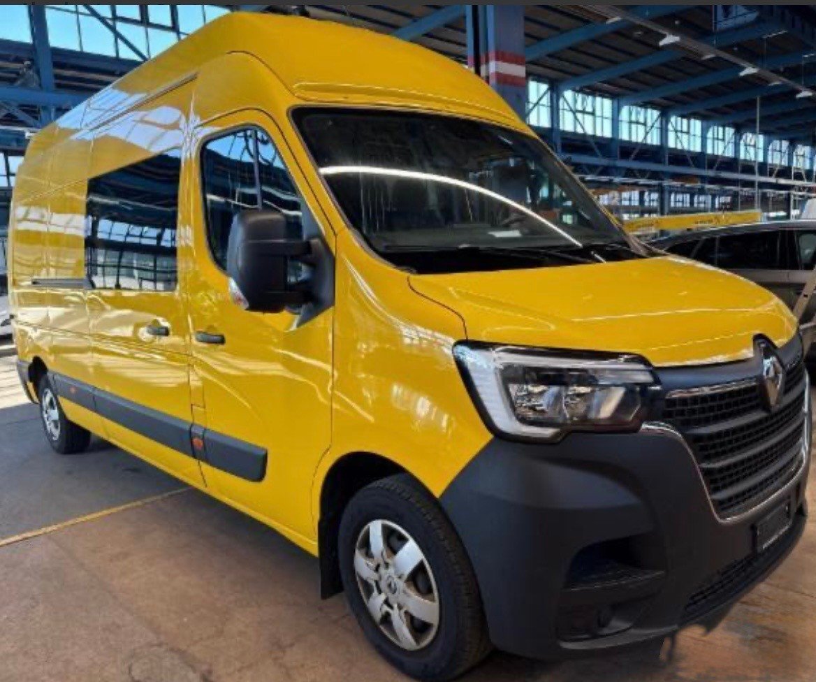 RENAULT Master T35 2.3dCi 135 L3H3