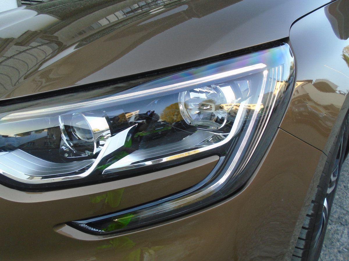 RENAULT Mégane Grandtour 1.5 dCi Zen EDC, Diesel, Second hand / Used, Automatic - 6