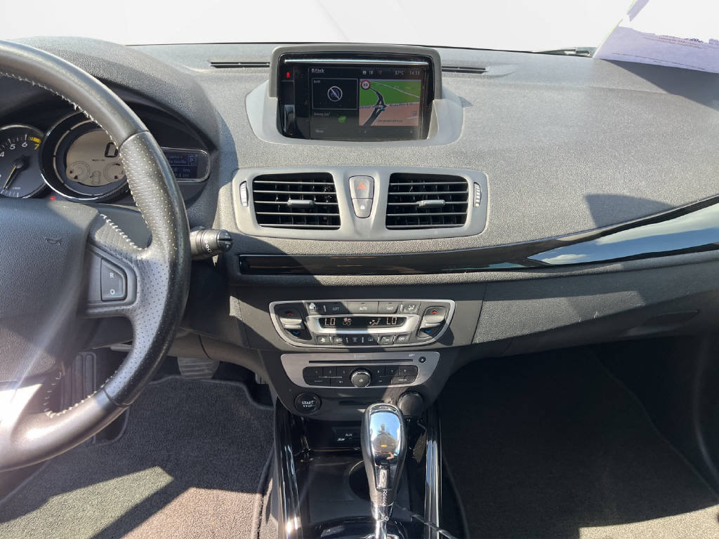 RENAULT Mégane Grandtour 1.2 TCe 130 Limited EDC, Benzin, Occasion / Gebraucht, Automatik - 7