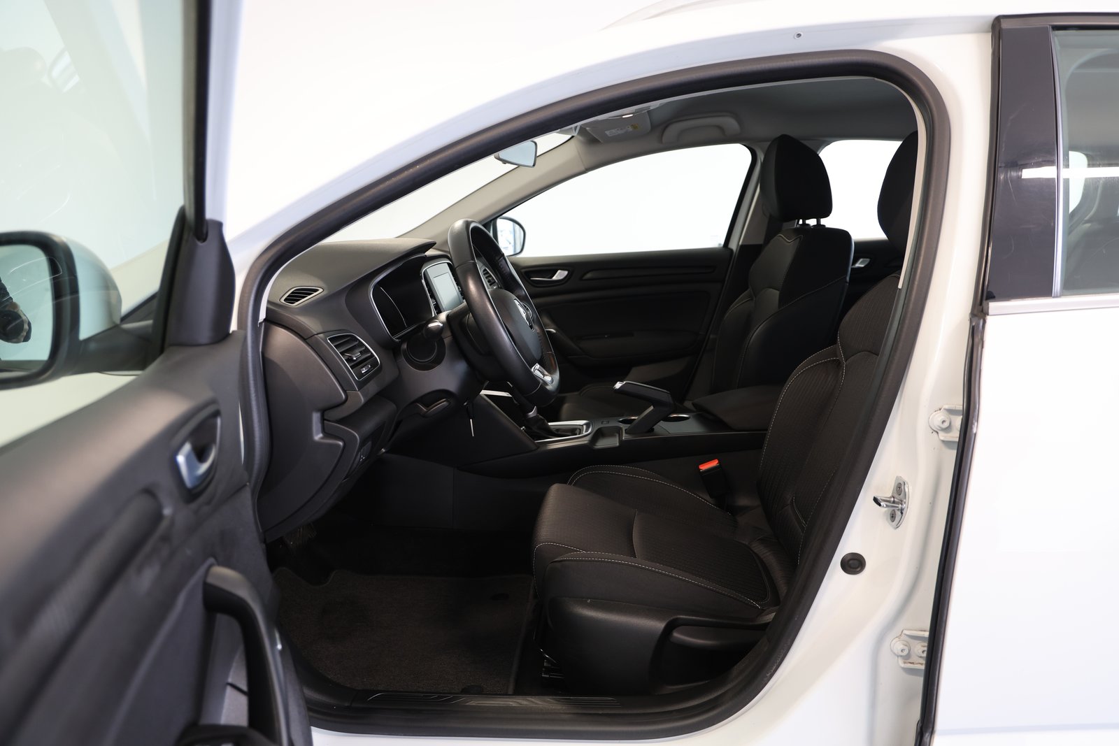 RENAULT Mégane Grandtour 1.5 dCi Business EDC, Diesel, Occasion / Utilisé, Automatique - 6