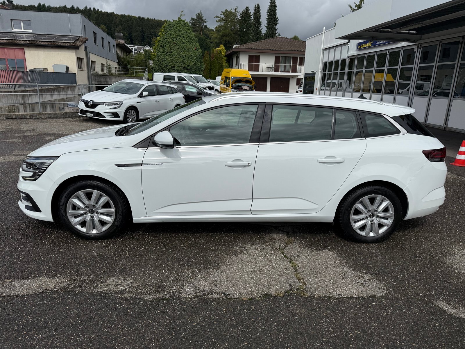 RENAULT Mégane Grandtour 1.5 dCi Business EDC, Diesel, Occasion / Utilisé, Automatique - 3