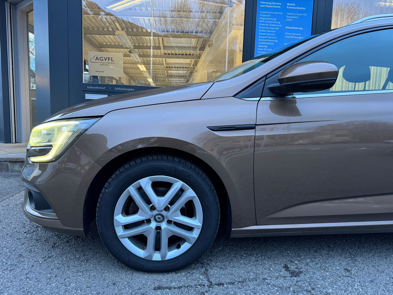 RENAULT Mégane Grandtour 1.2TCe Zen, Benzina, Occasioni / Usate, Manuale - 2